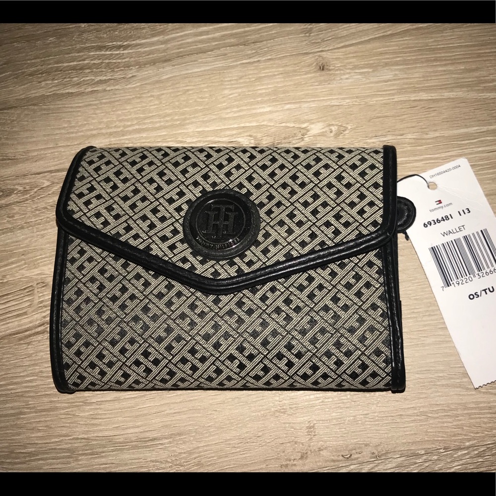 Tommy Hilfiger wallet